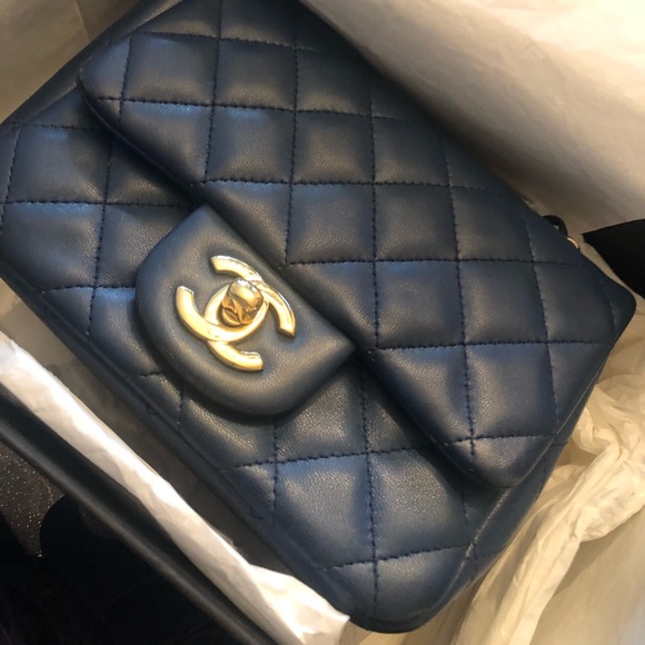 Chanel Mini Square - Picture 2 of 7